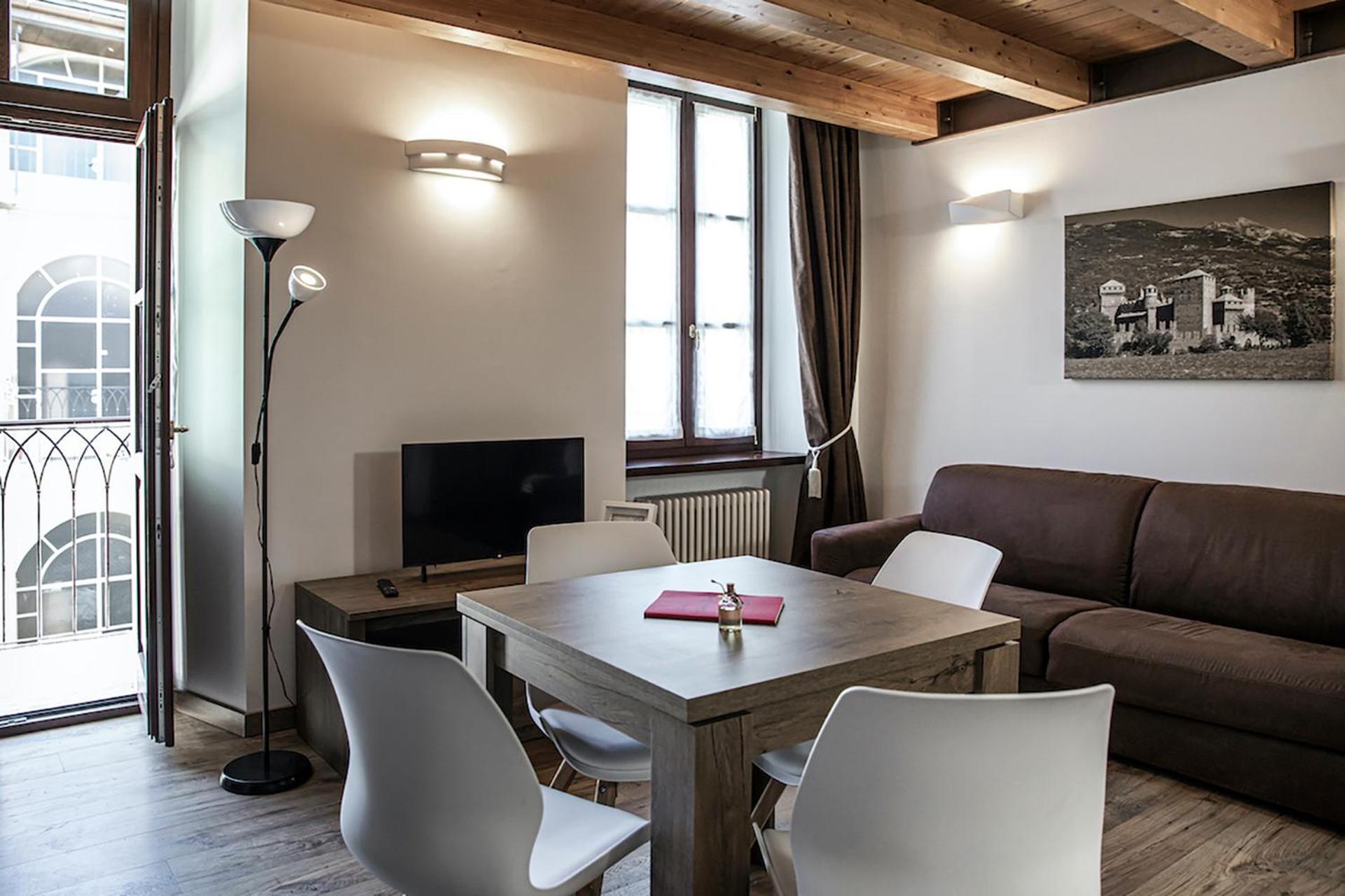 Inn Aosta - La Piazza Экстерьер фото